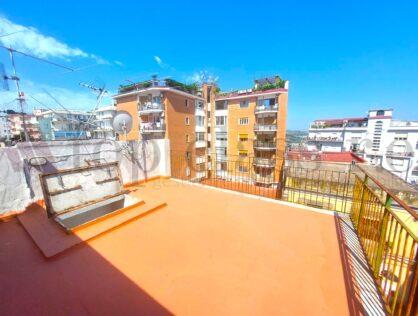 POSILLIPO Via Manzoni ad. Appartamento Indipendente su Tre Livelli