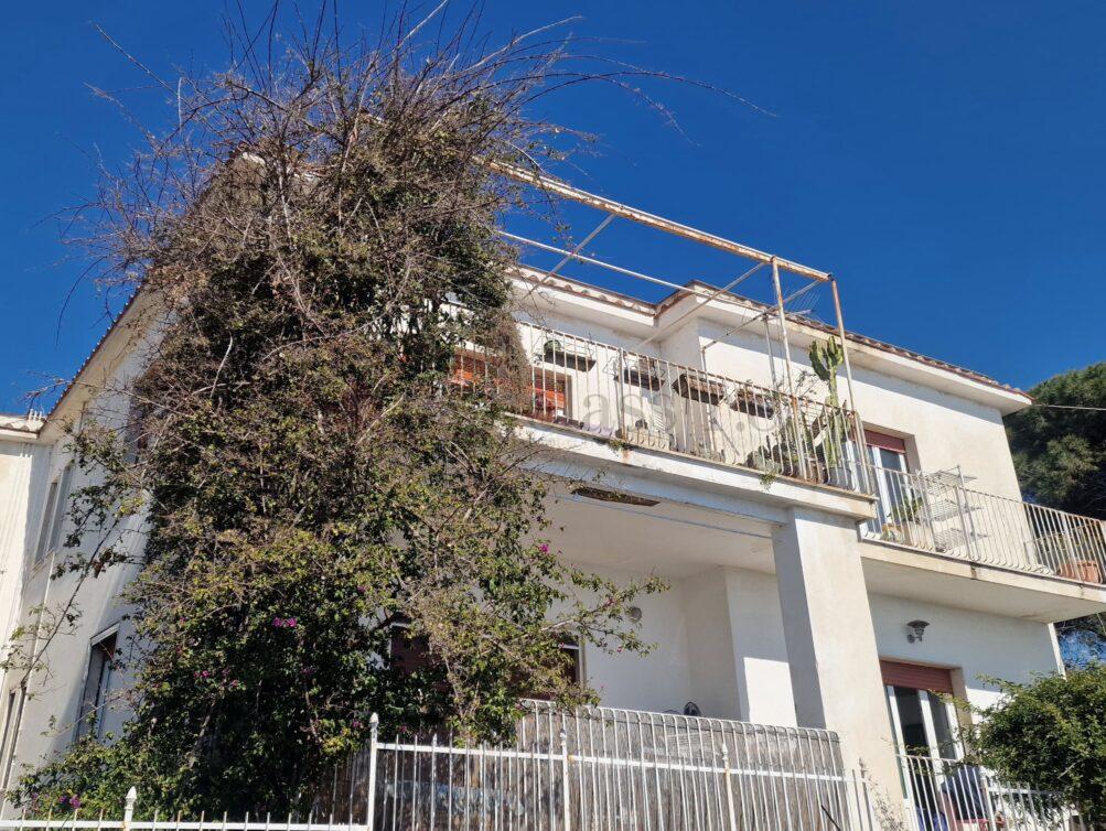 Esterno (6)