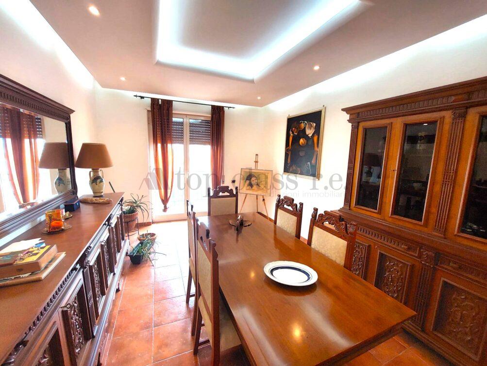 Sala (2)
