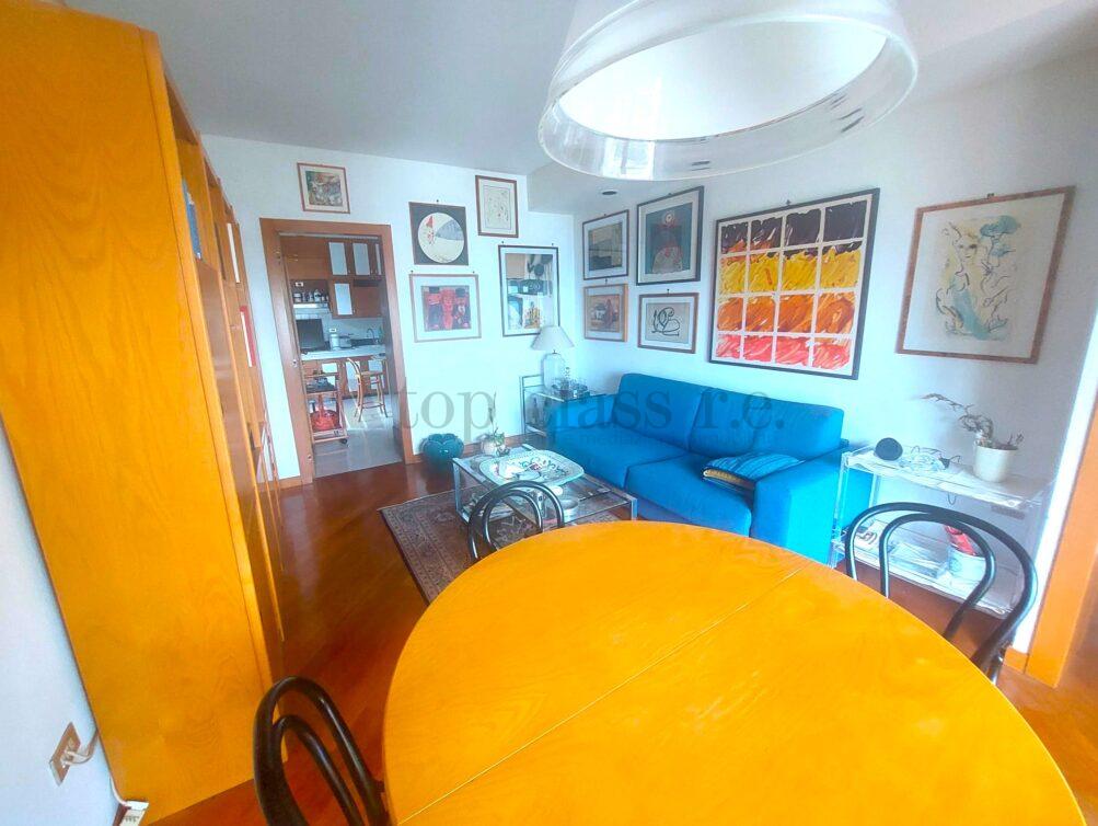 Sala (2)