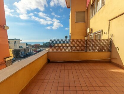 Solfatara appartamento con terrazzo vista mare